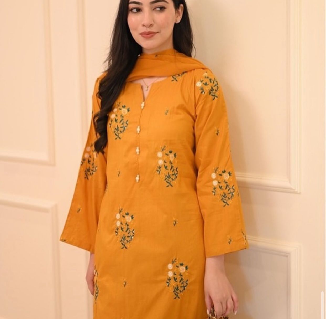 TULIP EMBROIDERED 3PC